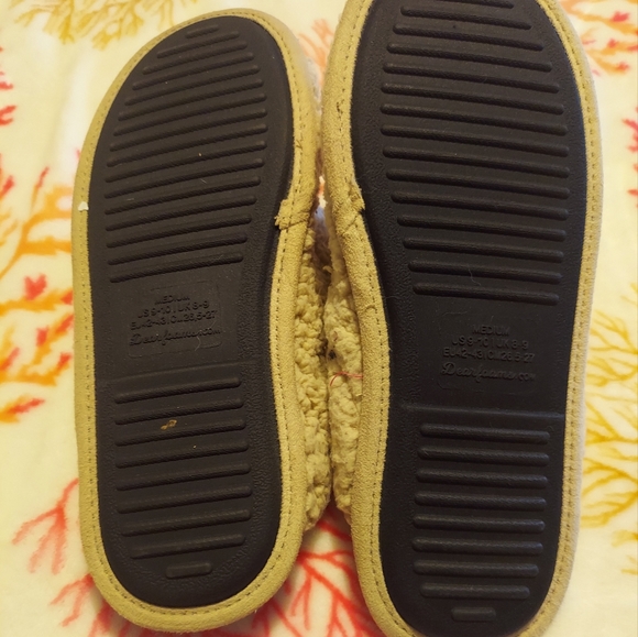 Men's Fuzzy Slippers size 9/10 with “Chill Out” 😎 - Picture 5 of 7